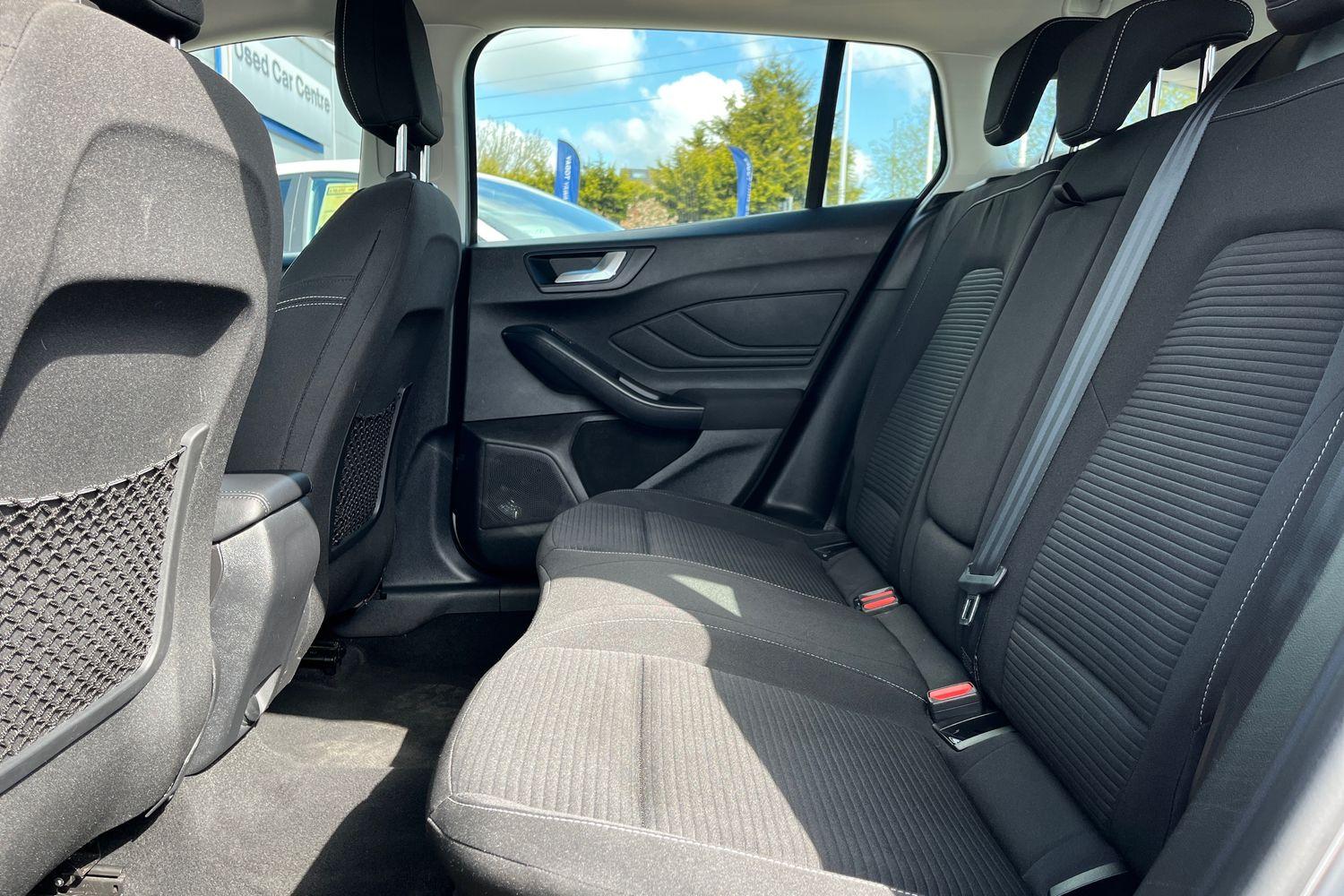Ford Focus Photo 19
