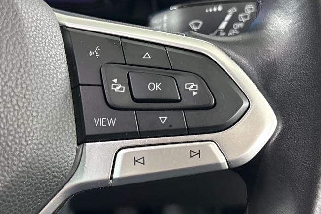 VOLKSWAGEN Golf Photo 17