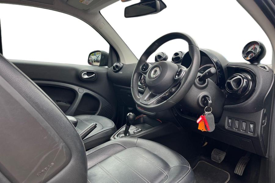 smart FORTWO COUPE Photo autoimg-968d4a364345a728ce4a9e4b8aeb20b0ac4635e2.jpg