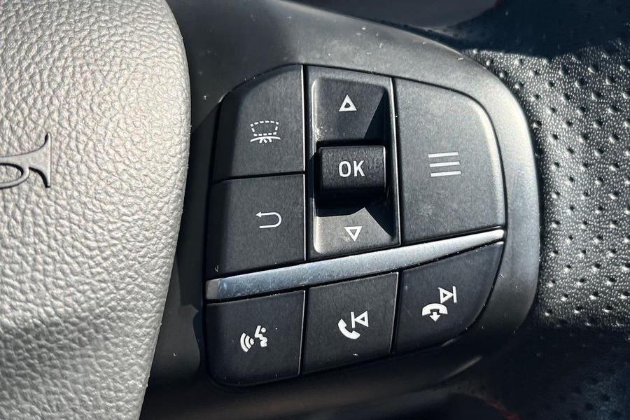 Ford Kuga Photo autoimg-968e871c53d49e68d08c7e51c11a67f95a90d2b5.jpg