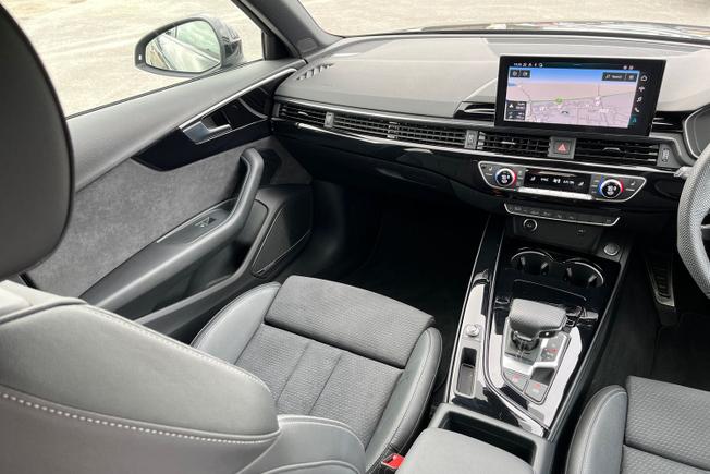AUDI A4 Photo 58