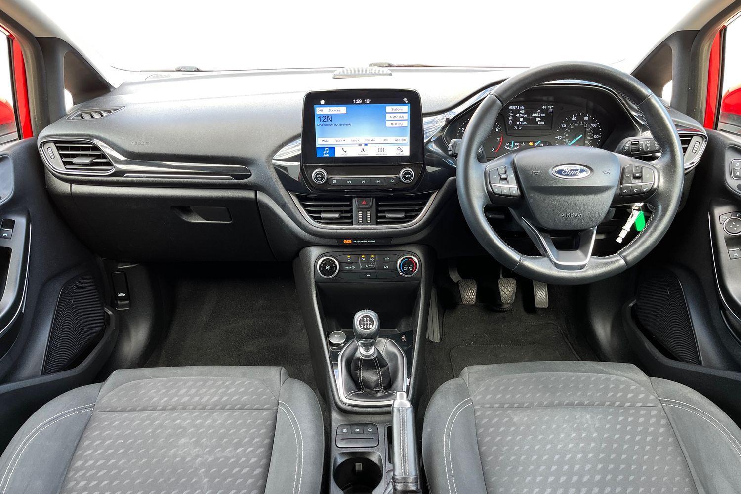 Ford Fiesta Photo 9