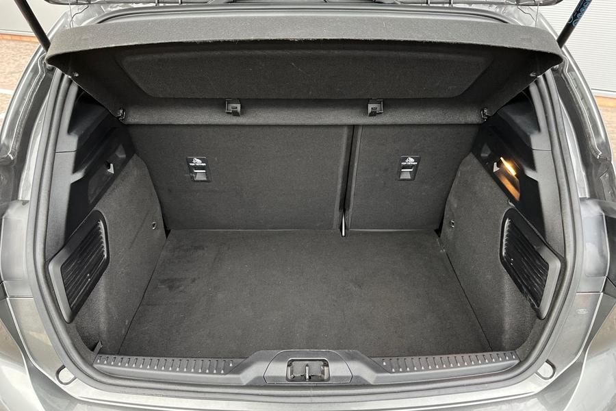 Ford FOCUS Photo autoimg-969660f38d86c8a25f9c768146f0396d4713a9dc.jpg
