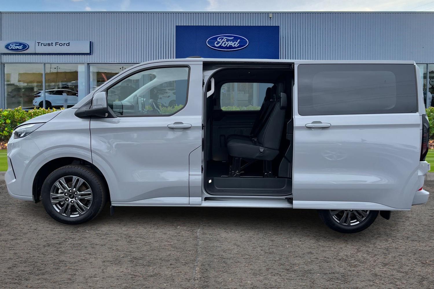 Ford TRANSIT CUSTOM Photo 4