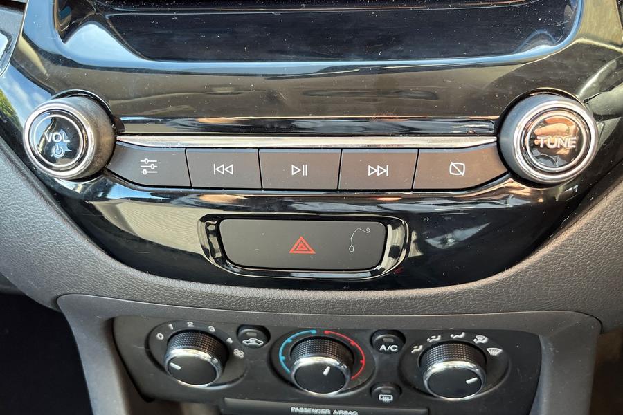 Ford KA+ Photo autoimg-9698d57f9978c9d532f8c9f457fa776dd9625463.jpg