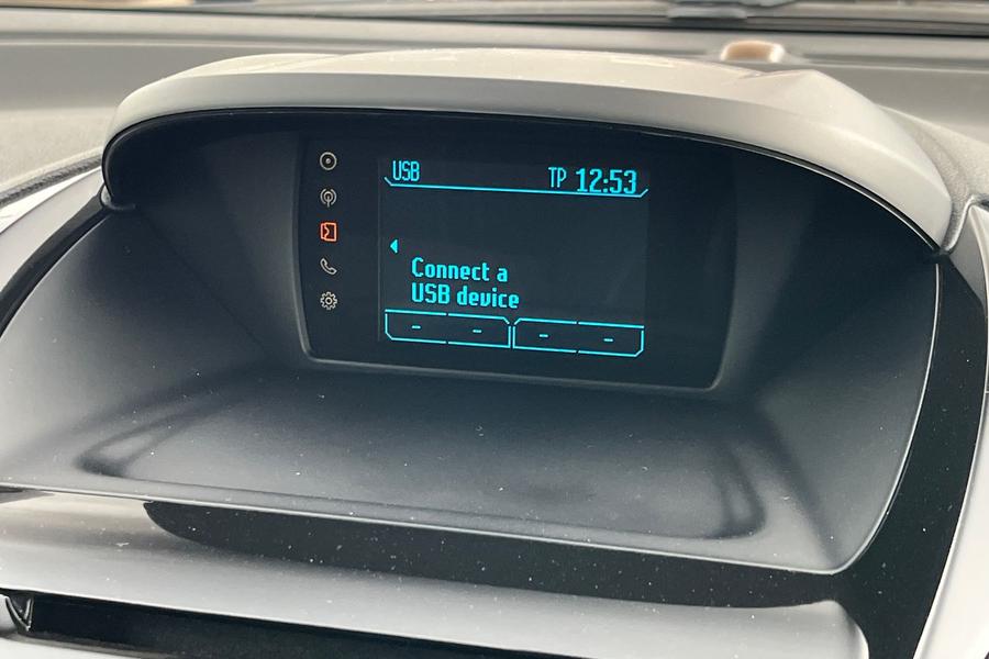 Ford B-MAX Photo autoimg-96a6ec9f63379f6cd05d73d0f4d74304fa95e54a.jpg