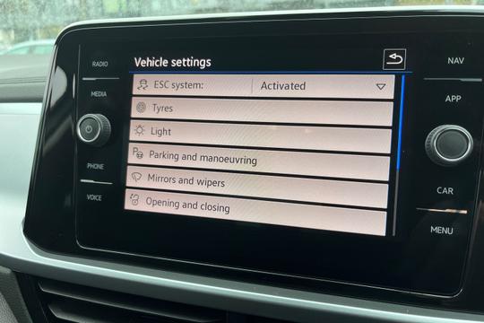 Volkswagen T-roc Photo autoimg-96adaa500002211c51f36f178e7b80603497363a.jpg