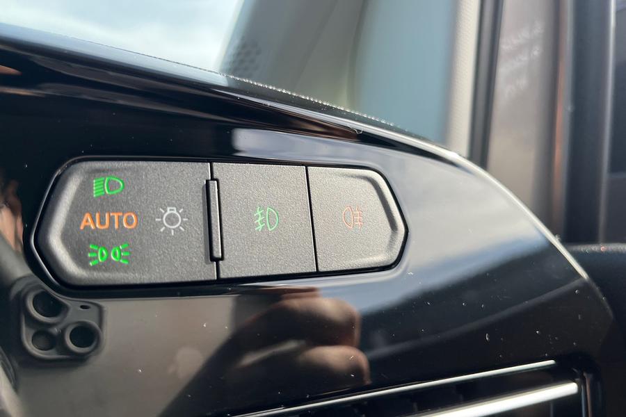 Ford TOURNEO CONNECT Photo autoimg-96b1d550b1027da740407d5b7fa93b96fdbffa47.jpg