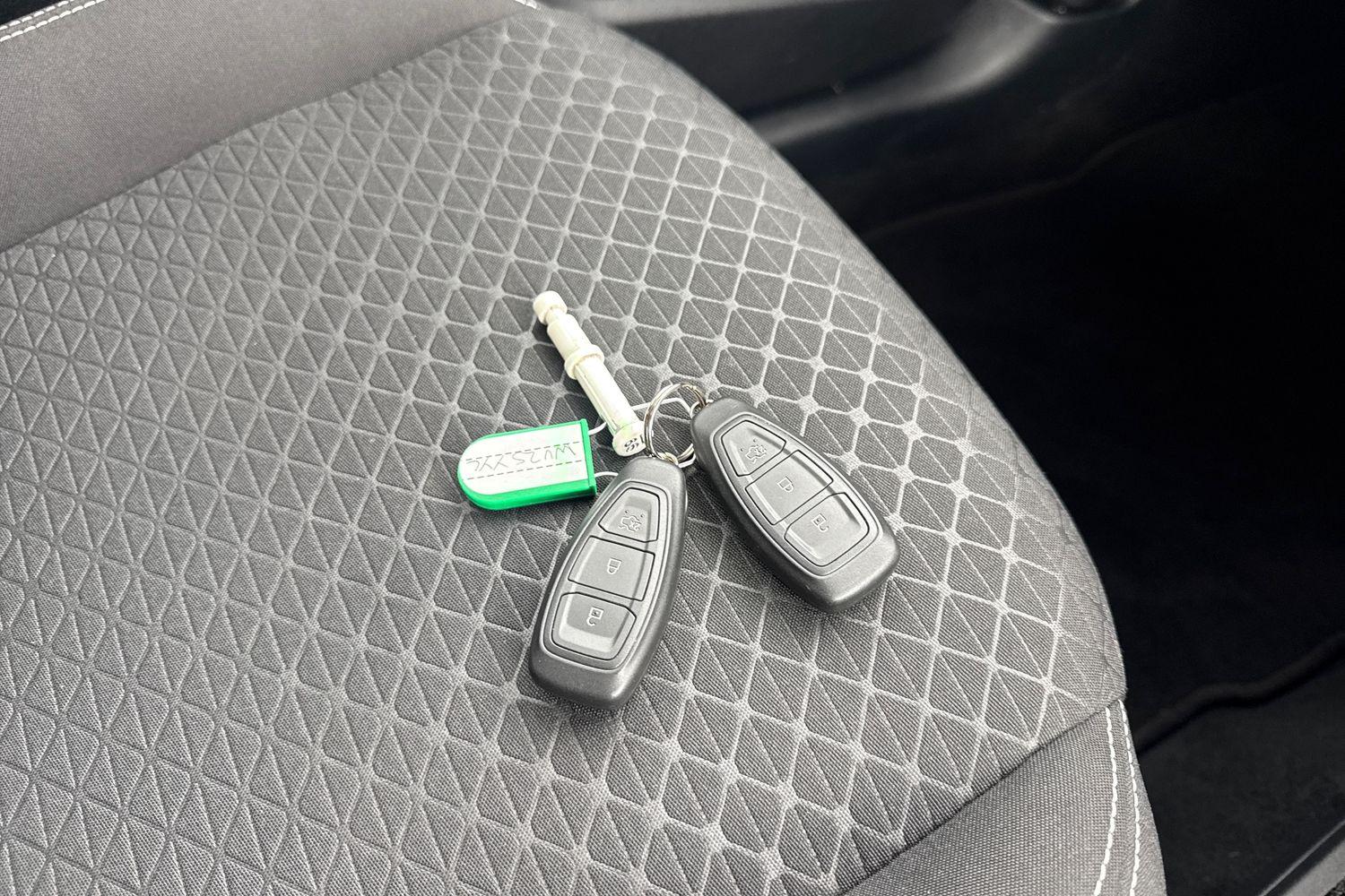 Ford KUGA Photo 32