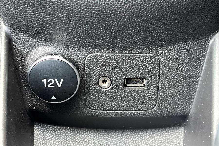 Ford Fiesta Photo autoimg-96b56123c011b2a0f8f99cd617cd5d9b6146539d.jpg