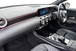 MERCEDES-BENZ A Class Photo 2