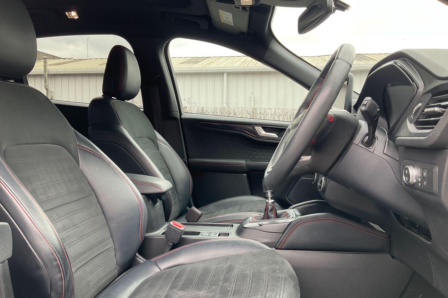 Ford KUGA Photo 16