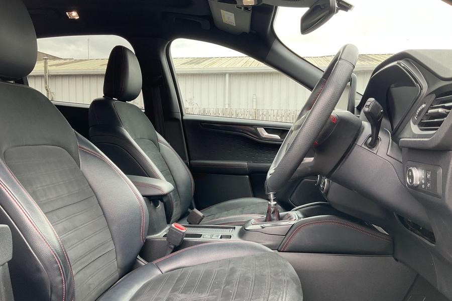Ford KUGA Photo autoimg-96bc07149e96ecd9dd7f3a53983cce9dde20e232.jpg