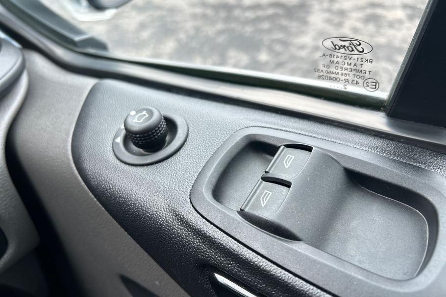 Used FORD TRANSIT CUSTOM MC72COJ 34