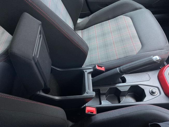 VOLKSWAGEN Polo Photo 39