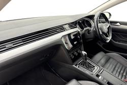 Volkswagen Passat Photo 2