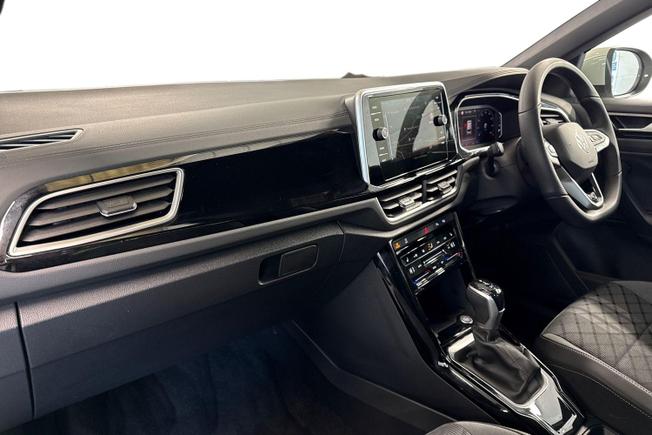 VOLKSWAGEN T-Roc Photo 2