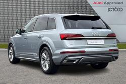 AUDI Q7 Photo 3