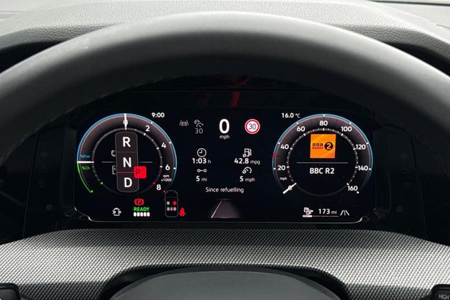 VOLKSWAGEN Golf Photo 33