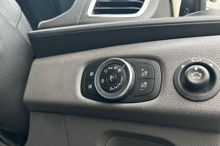 Ford Transit Photo autoimg-96d273f11d81ec59763294645570c7a0134cbaec.jpg