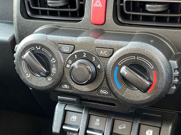 Suzuki Jimny Photo autoimg-96d508581c801b9d0eace32c4152c629a56c4d15.jpg