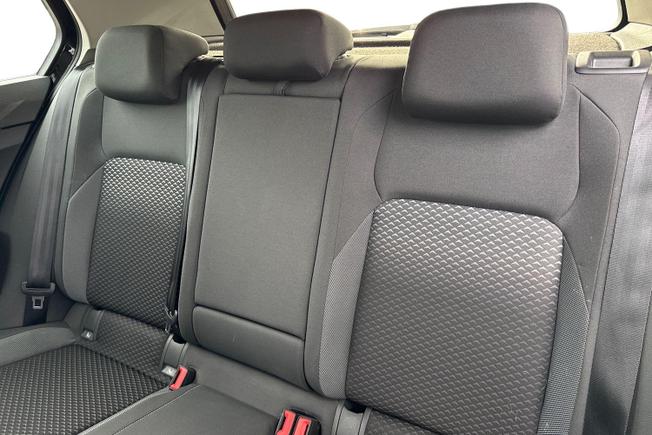 VOLKSWAGEN Golf Photo 9