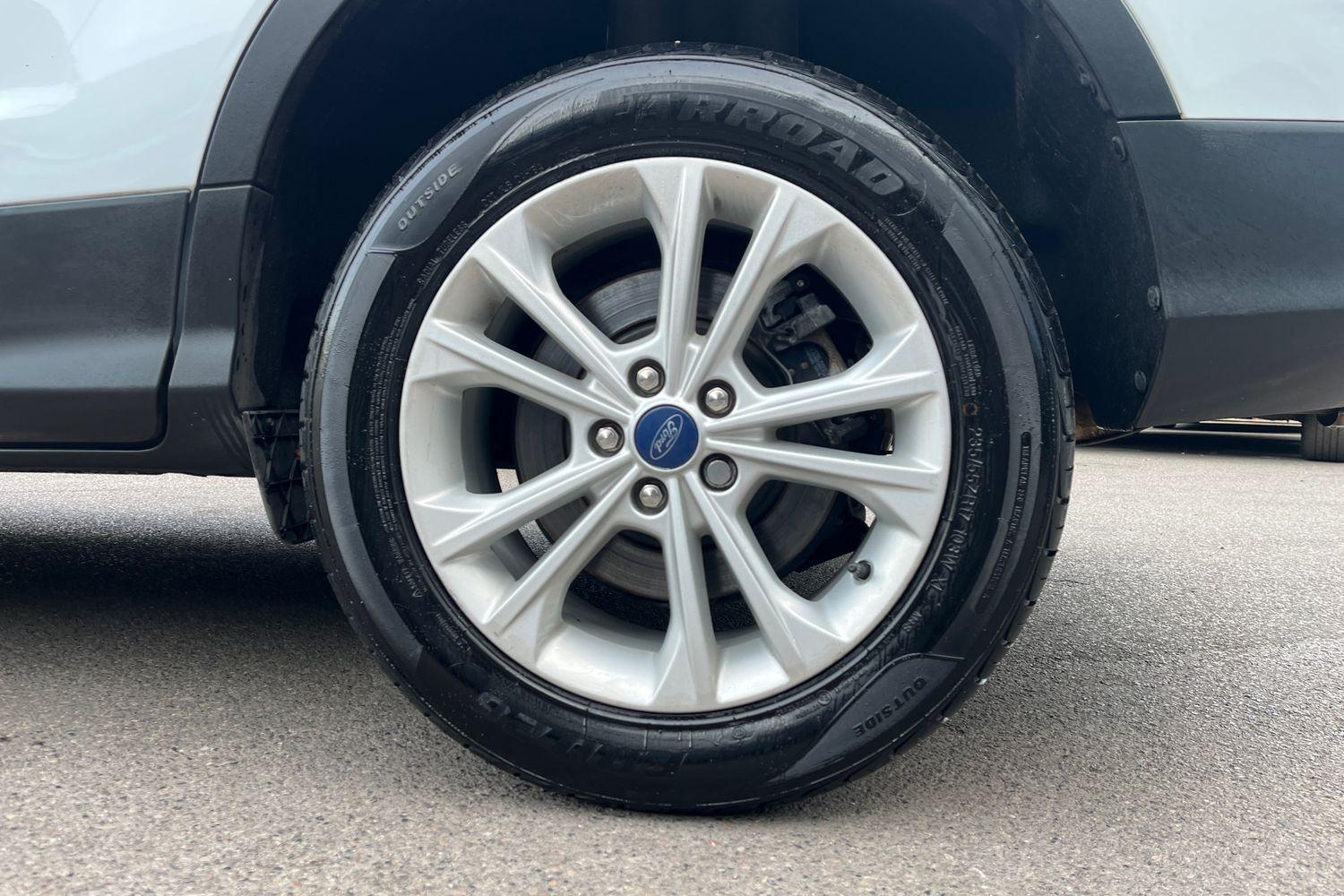 Ford KUGA Photo 7