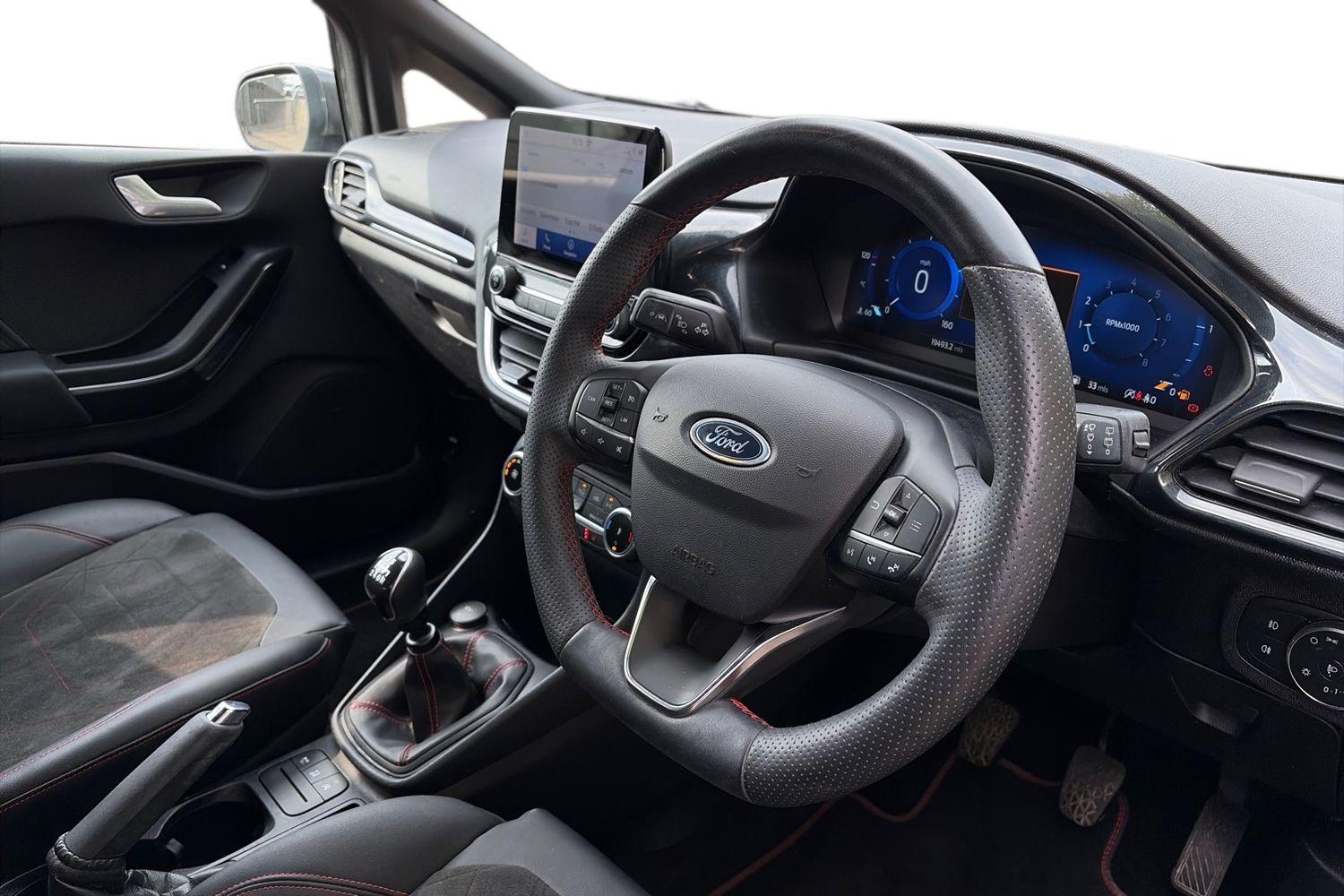 Ford Fiesta Photo 8