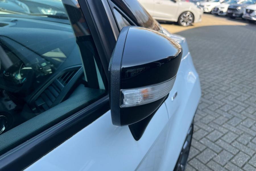 Ford EcoSport Photo autoimg-96e48100380b9d8a13096595e8776e5dc3bc5660.jpg