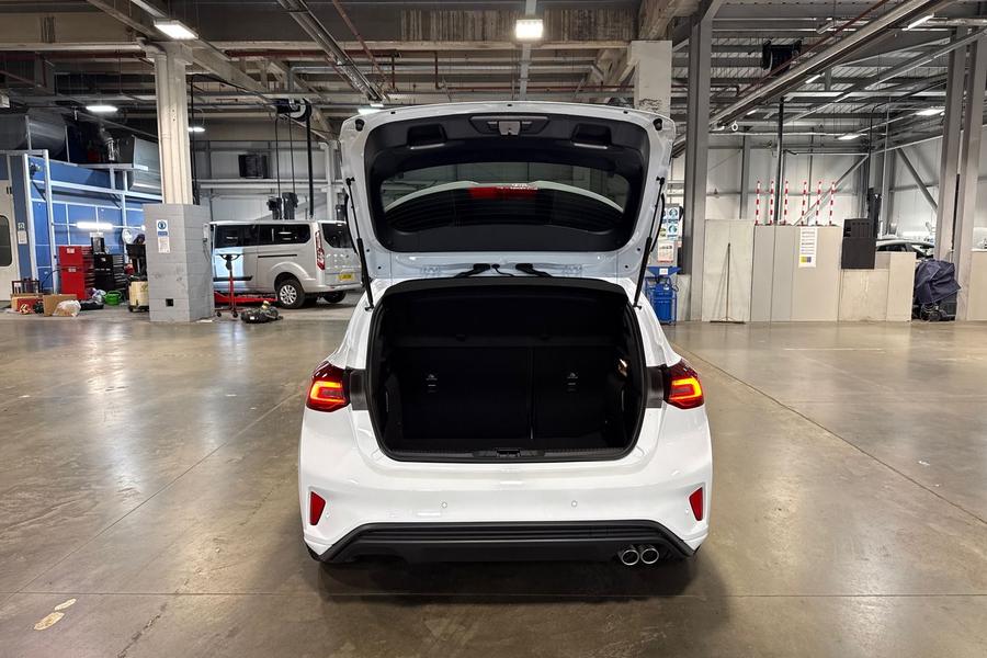 Ford Focus Photo autoimg-96e6feafdc7e97ce734d6eca2c5d5178a79ad2b4.jpg