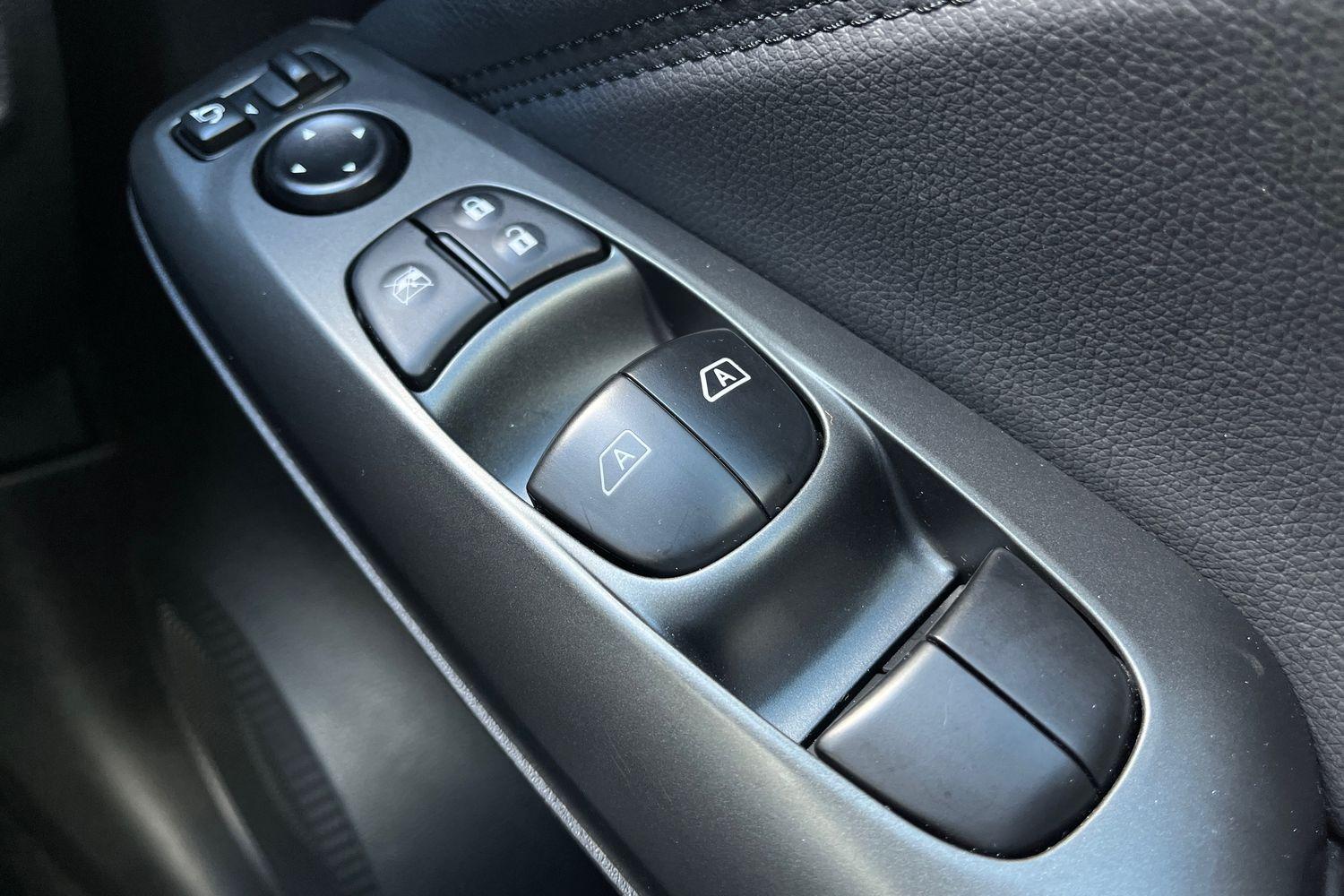 Nissan JUKE Photo 15