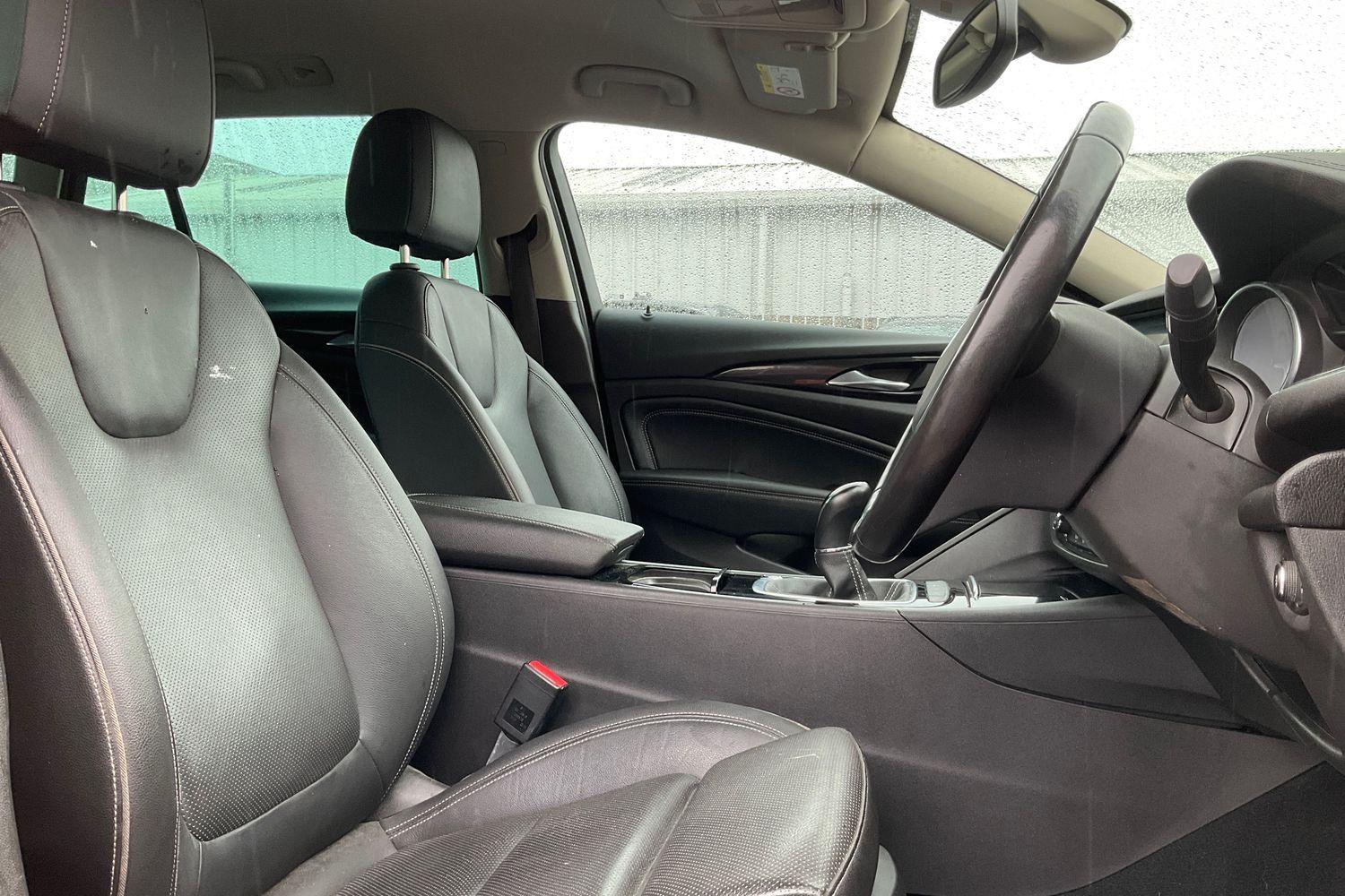 Vauxhall INSIGNIA Photo 16