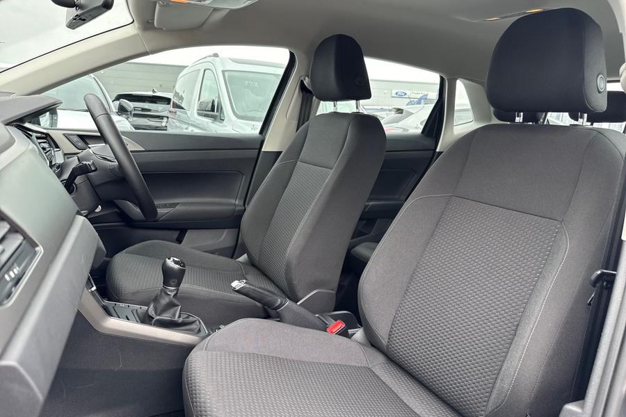 Volkswagen POLO Photo autoimg-96ef42afb8298155878a36b54746423199dec713.jpg
