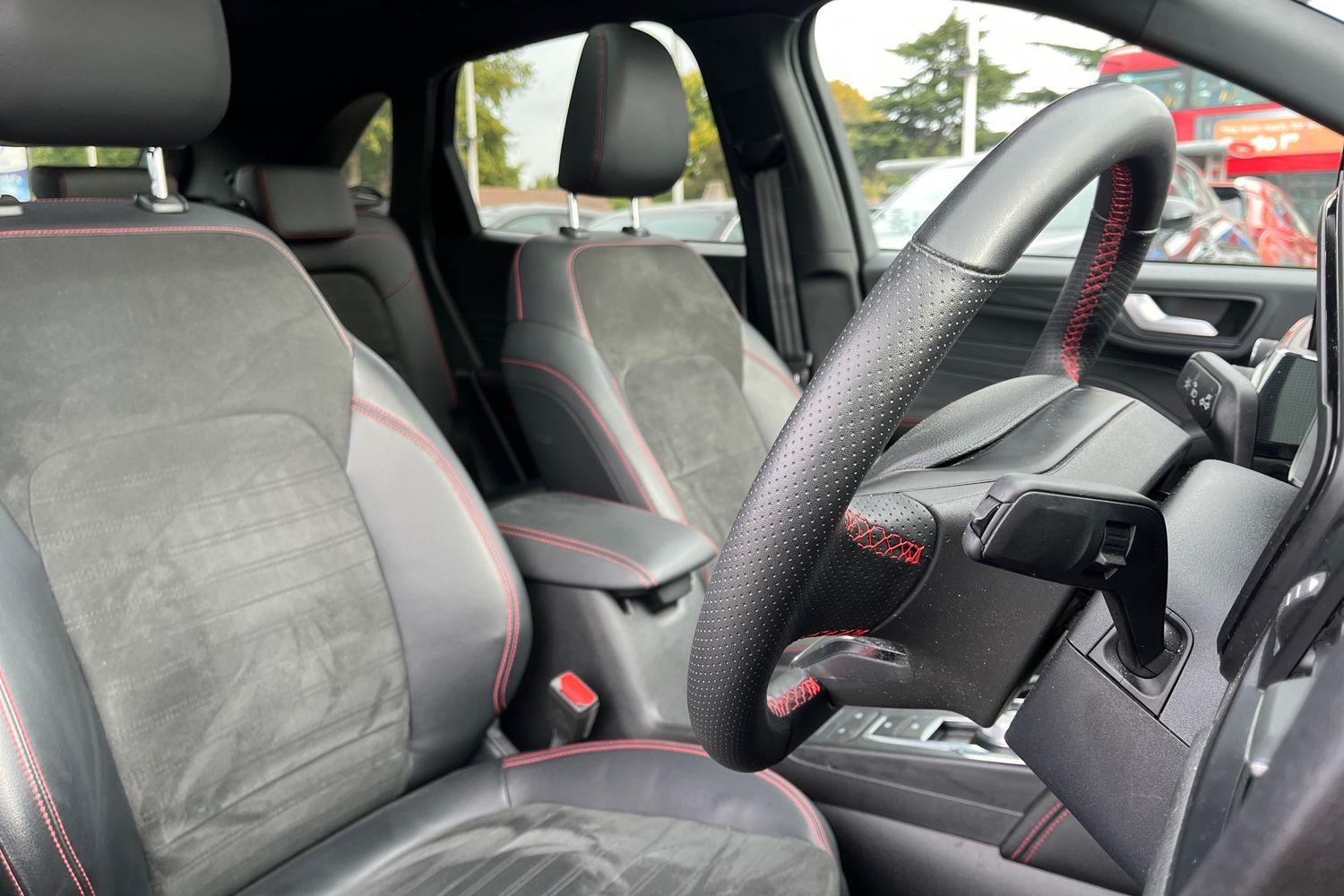 Ford KUGA Photo 16