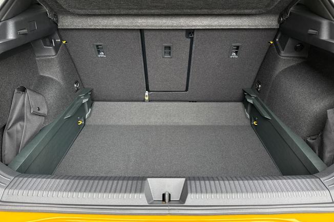 VOLKSWAGEN T-Roc Photo 12