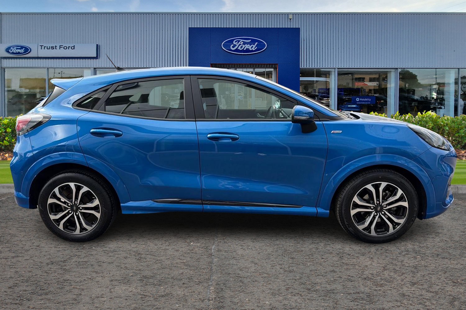 Ford PUMA Photo 2