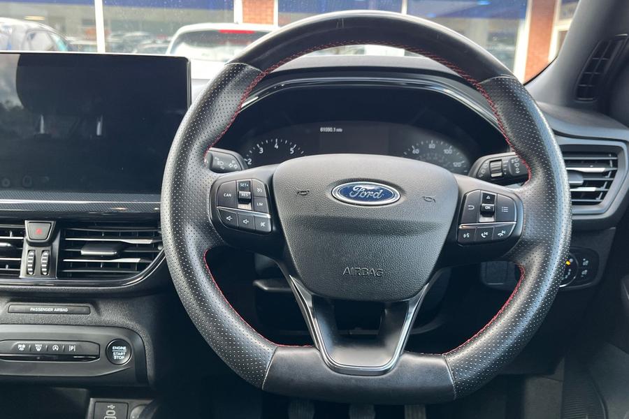 Ford Focus Photo autoimg-96f9204abc647f9300852574878c1e0afdbe6b2c.jpg