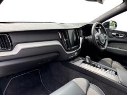 VOLVO XC60 Photo 2