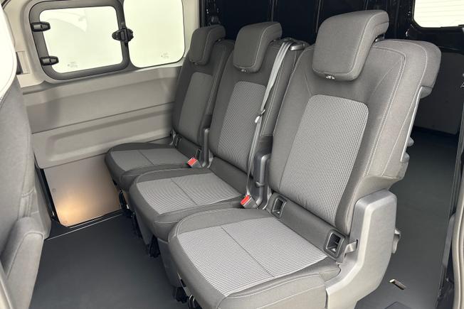 VOLKSWAGEN E-Transporter Photo 9