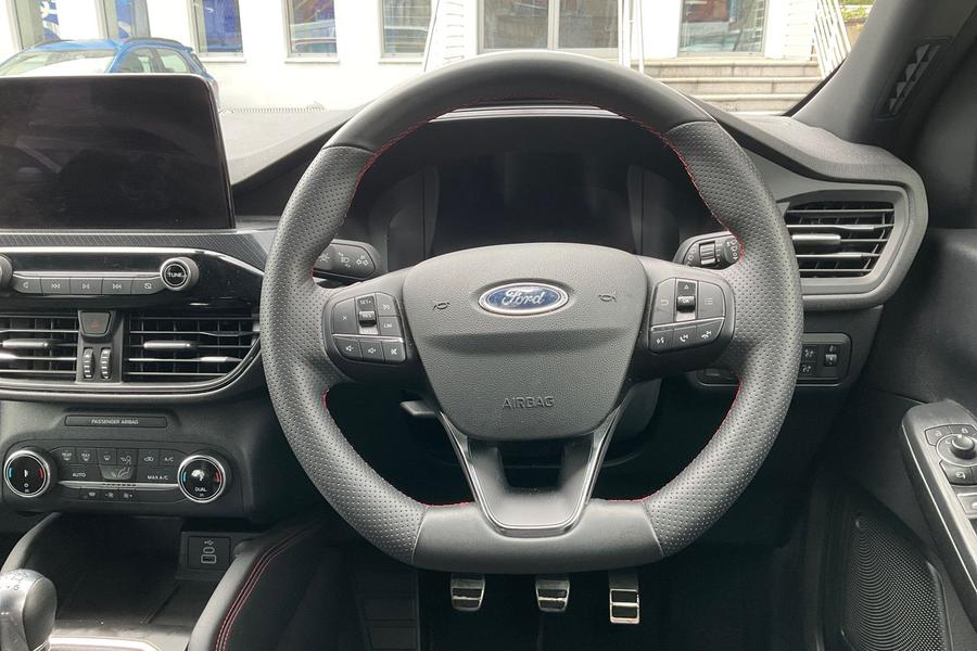 Ford KUGA Photo autoimg-96ff3b48bd855206c757b34d618a6164a52aedbb.jpg