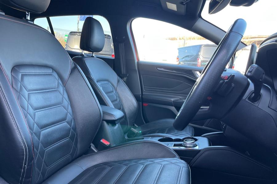 Ford FOCUS Photo autoimg-96ff70ab6c5186ff7881530cb16d469b95bd7e65.jpg