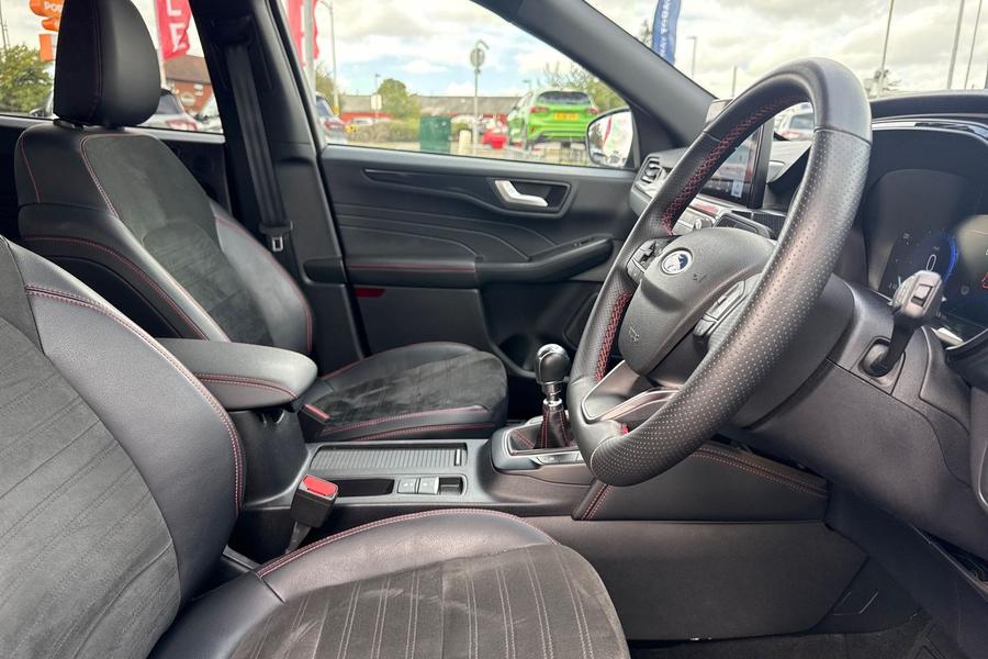 Ford KUGA Photo autoimg-97001337275c7c567f79e2625bd825a8083542c4.jpg
