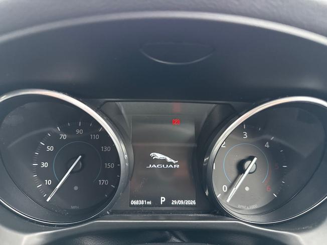Jaguar XF Photo 15