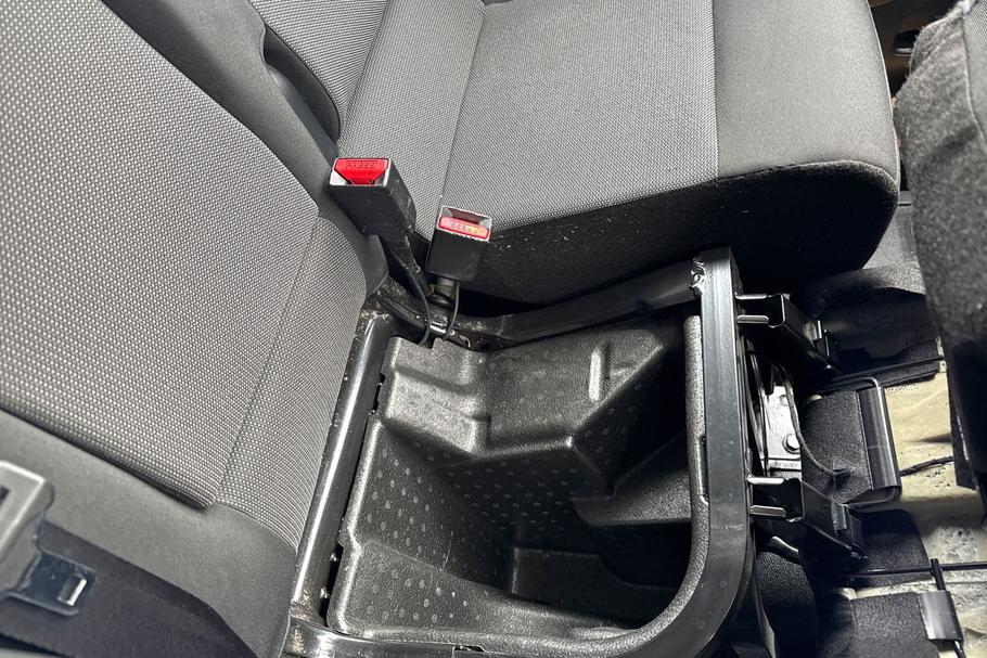 Used Vauxhall VIVARO DT73BWJ 26