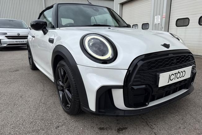 MINI Convertible Photo 19