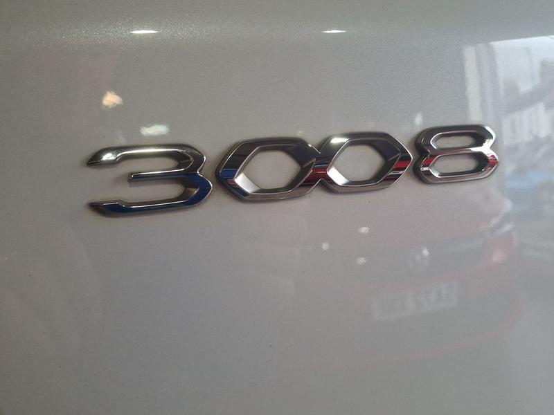 Used Peugeot 3008 NV22SOJ 27
