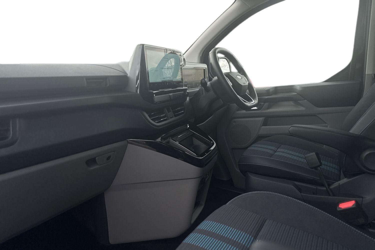 Ford TRANSIT CUSTOM Photo 2
