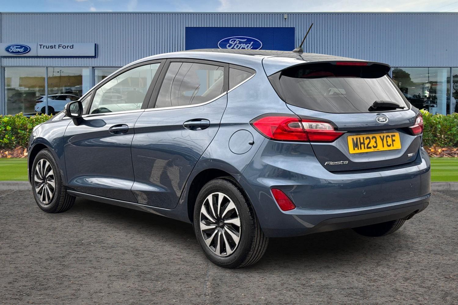Ford FIESTA Photo 1