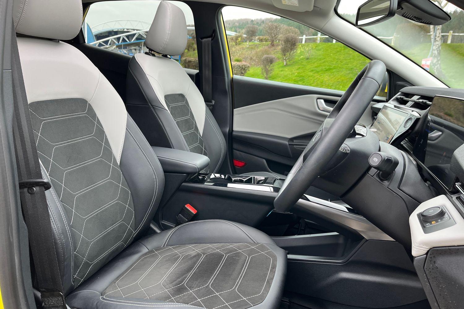 Ford PUMA Photo 16