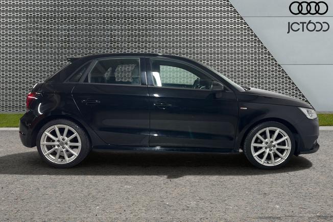 Audi A1 Photo 4